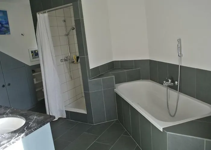 Principala 5 Zeller Andiast - Fuer Max. 10 Personen Apartamento